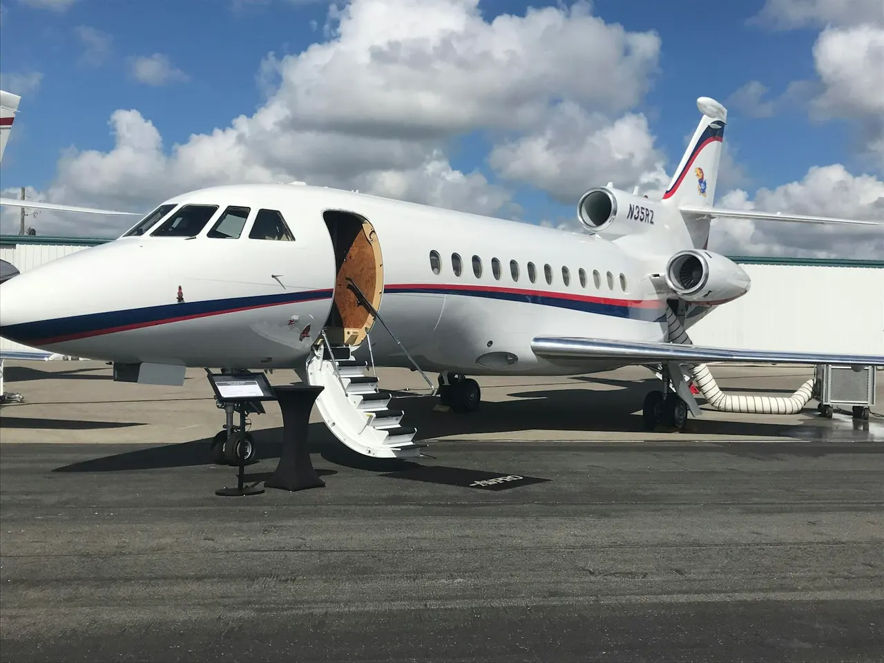 PRIVATE JETS